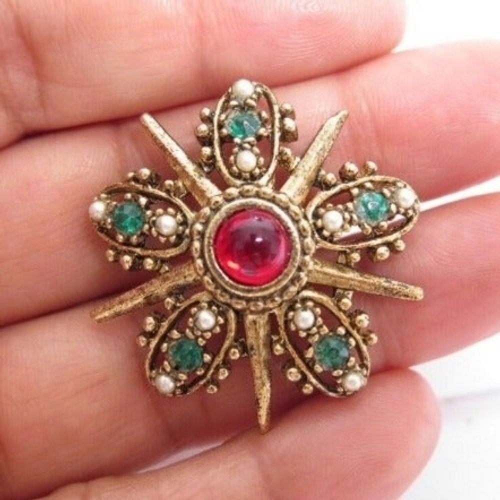 Vintage Red Cabochon Green Rhinestone Pearl Gold Plated Star Snowflake Pin